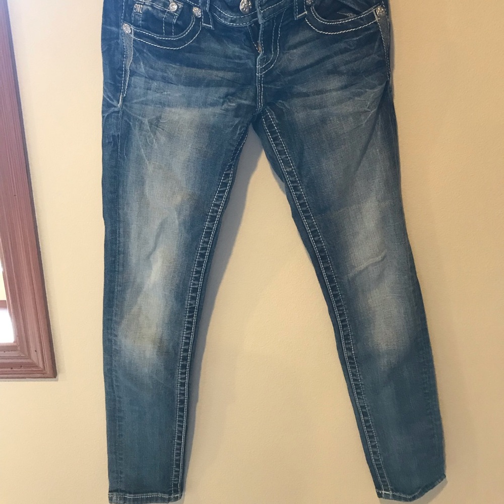 Buckle jeans